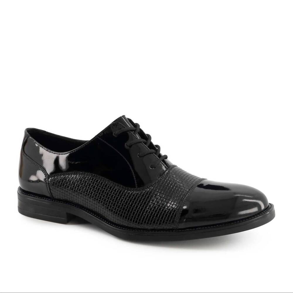 NEW FERRATO men's laces closure flat shoes in black